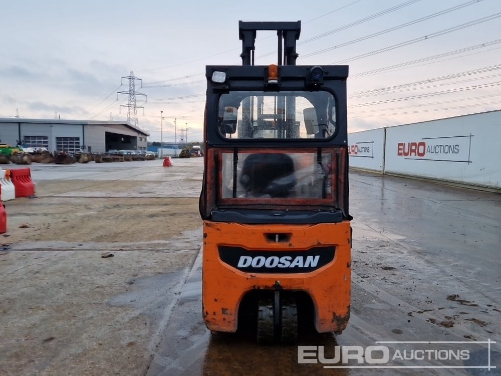 2019 Doosan B15T-7 - Вилочный погрузчик: фото 4 2019 Doosan B15T-7 - Вилочный погрузчик: фото 4