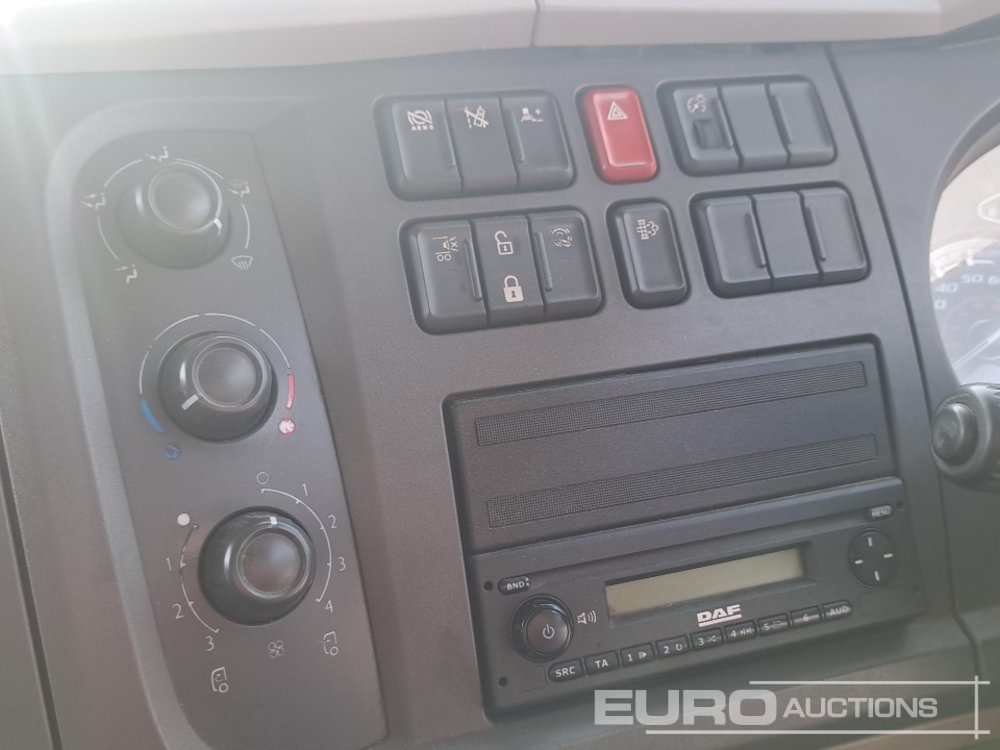 Грузовик с закрытым кузовом 2020 DAF LF180: фото 35