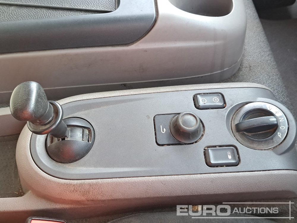 Грузовик с закрытым кузовом 2020 DAF LF180: фото 37