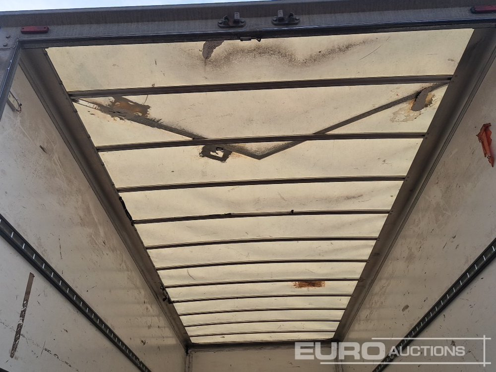 Грузовик с закрытым кузовом 2020 DAF LF180: фото 19