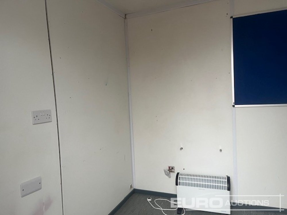 20ft 50/50 Office / Store (Selling offsite - Rodington, Shropshire) (Cannot Be Reconsigned) - Морской контейнер: фото 5 20ft 50/50 Office / Store (Selling offsite - Rodington, Shropshire) (Cannot Be Reconsigned) - Морской контейнер: фото 5