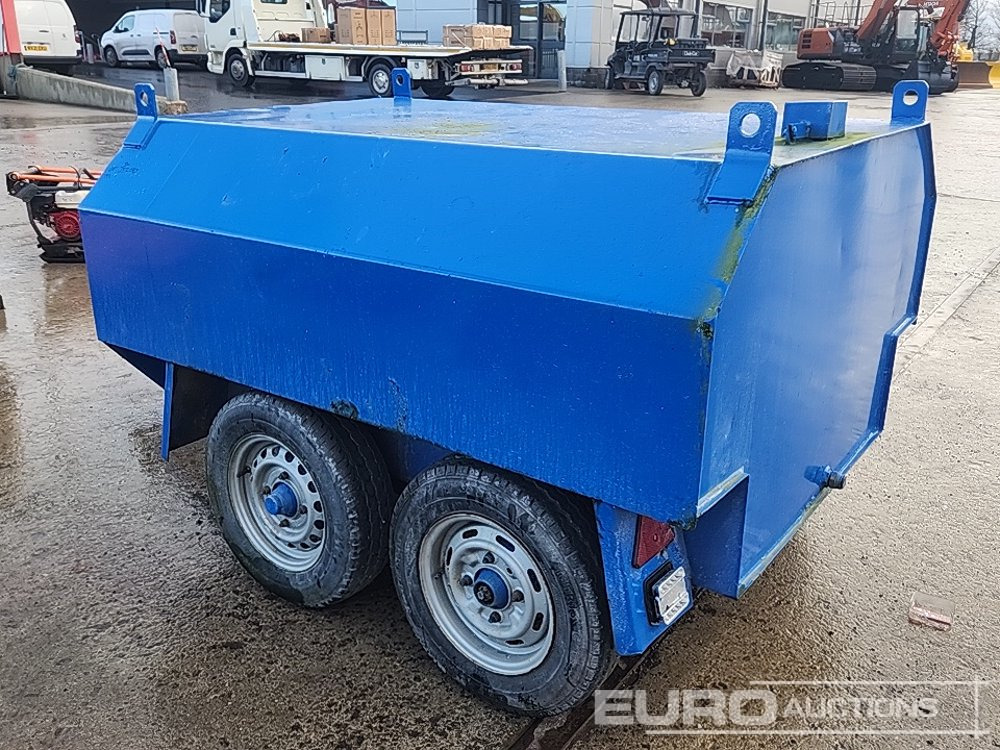 Chieftain Twin Axle Fuel Bowser, 12 Volt Pump - Резервуар для хранения: фото 4 Chieftain Twin Axle Fuel Bowser, 12 Volt Pump - Резервуар для хранения: фото 4