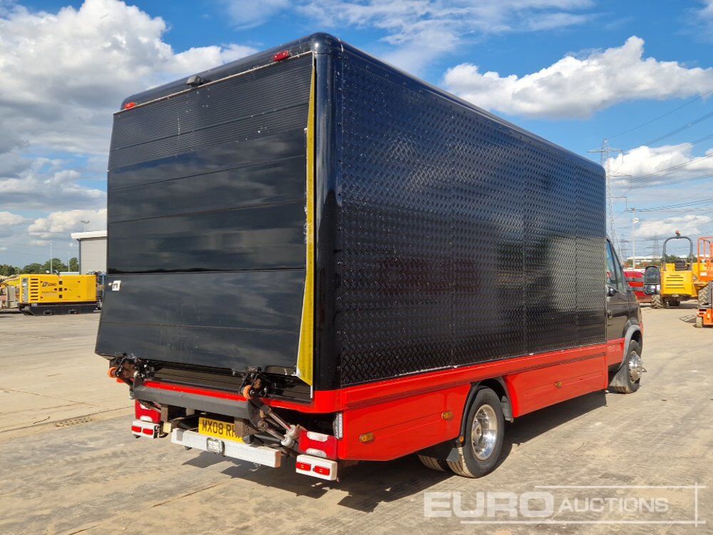 2008 Iveco 6 Speed Mobile Workshop Van, Racking Storage System, Work Bench, Power Oulets, Tail Lift, Reverse Camera (Reg. Docs. & Plating Certificate Available) - Фургон: фото 5 2008 Iveco 6 Speed Mobile Workshop Van, Racking Storage System, Work Bench, Power Oulets, Tail Lift, Reverse Camera (Reg. Docs. & Plating Certificate Available) - Фургон: фото 5