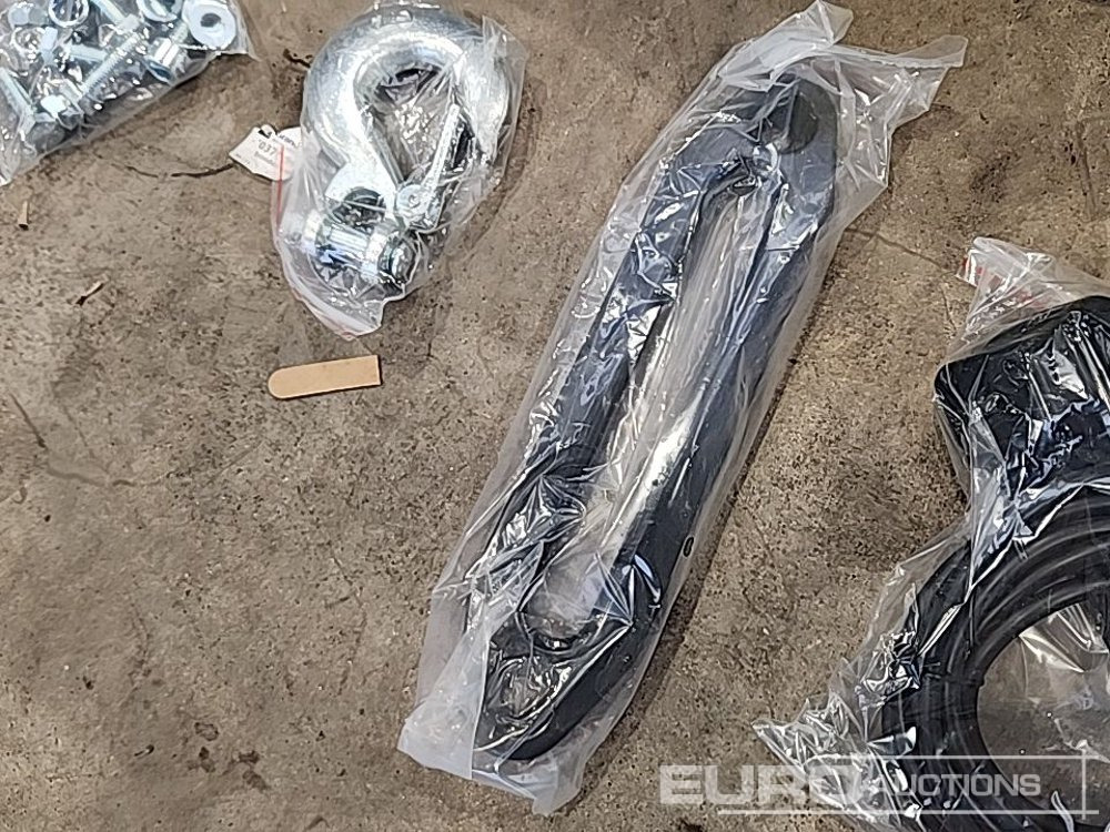 Оборудование для гаражей/ Мастерских Unused Hi-Torque HT12000 12 Volt Winch, 3/8" x 85' Rope: фото 8 Оборудование для гаражей/ Мастерских Unused Hi-Torque HT12000 12 Volt Winch, 3/8" x 85' Rope: фото 8