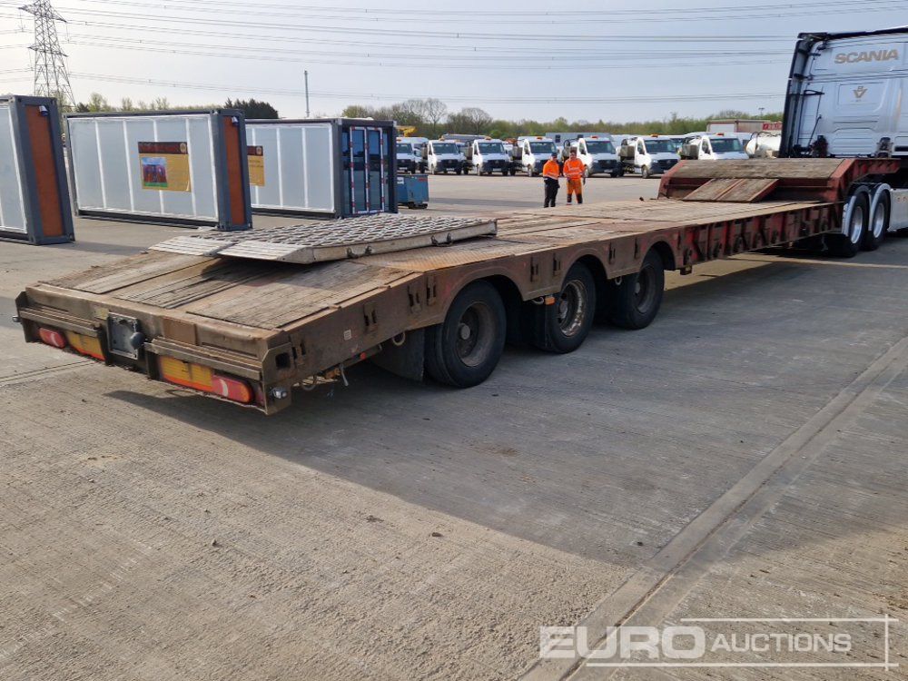 Wabco Tri Axle Step Frame Extendable Low Loader Trailer, Rear Steer Axle - Низкорамный полуприцеп: фото 5 Wabco Tri Axle Step Frame Extendable Low Loader Trailer, Rear Steer Axle - Низкорамный полуприцеп: фото 5