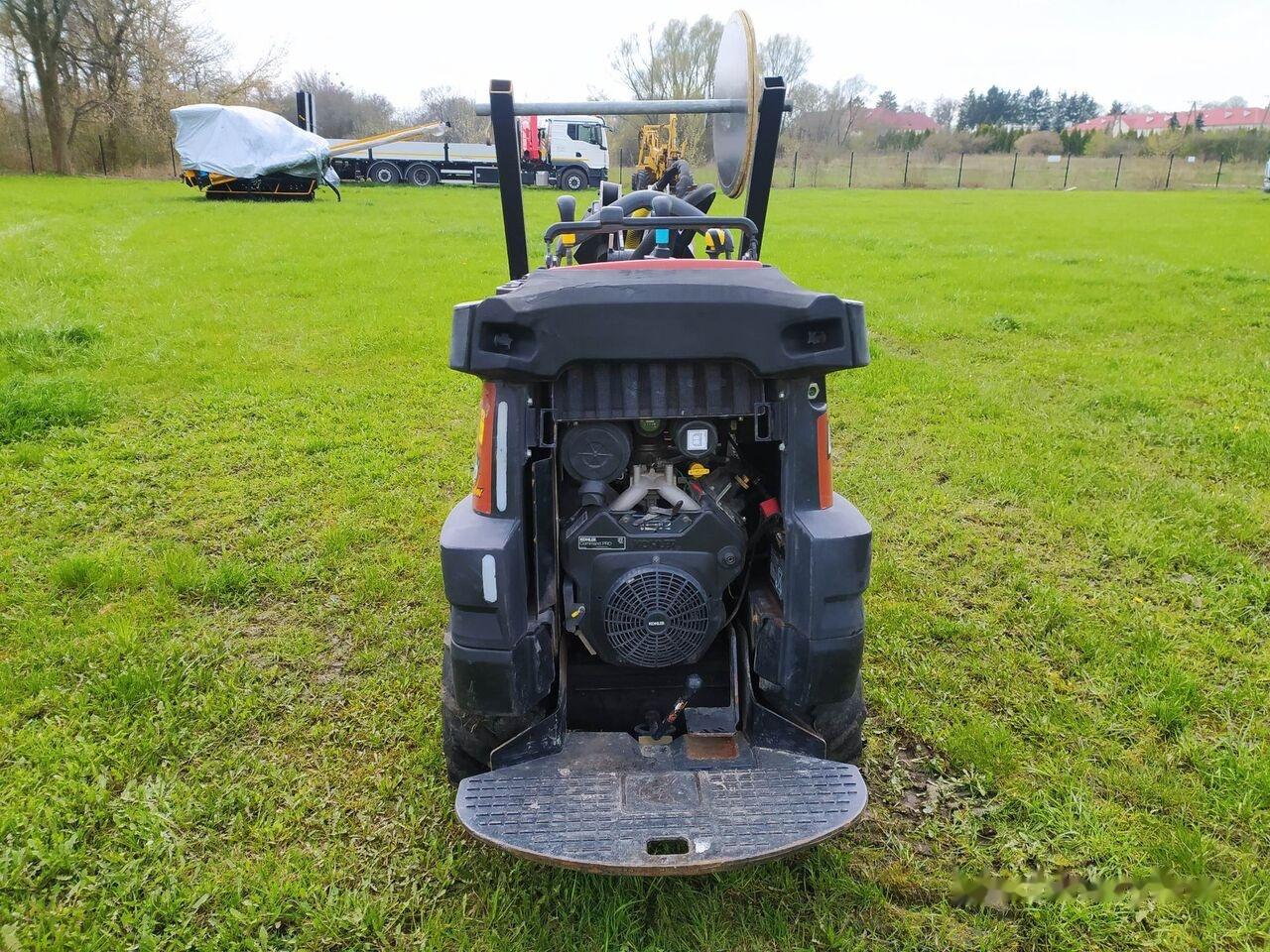 Ditch-Witch Zahn R300 - Траншеекопатель: фото 3 Ditch-Witch Zahn R300 - Траншеекопатель: фото 3