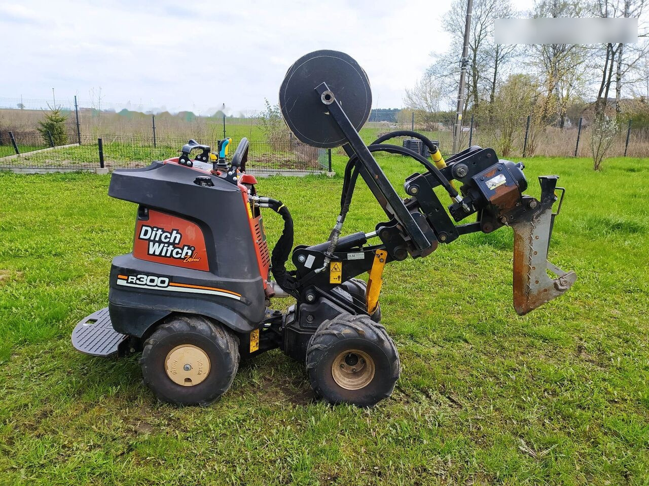 Ditch-Witch Zahn R300 - Траншеекопатель: фото 5 Ditch-Witch Zahn R300 - Траншеекопатель: фото 5