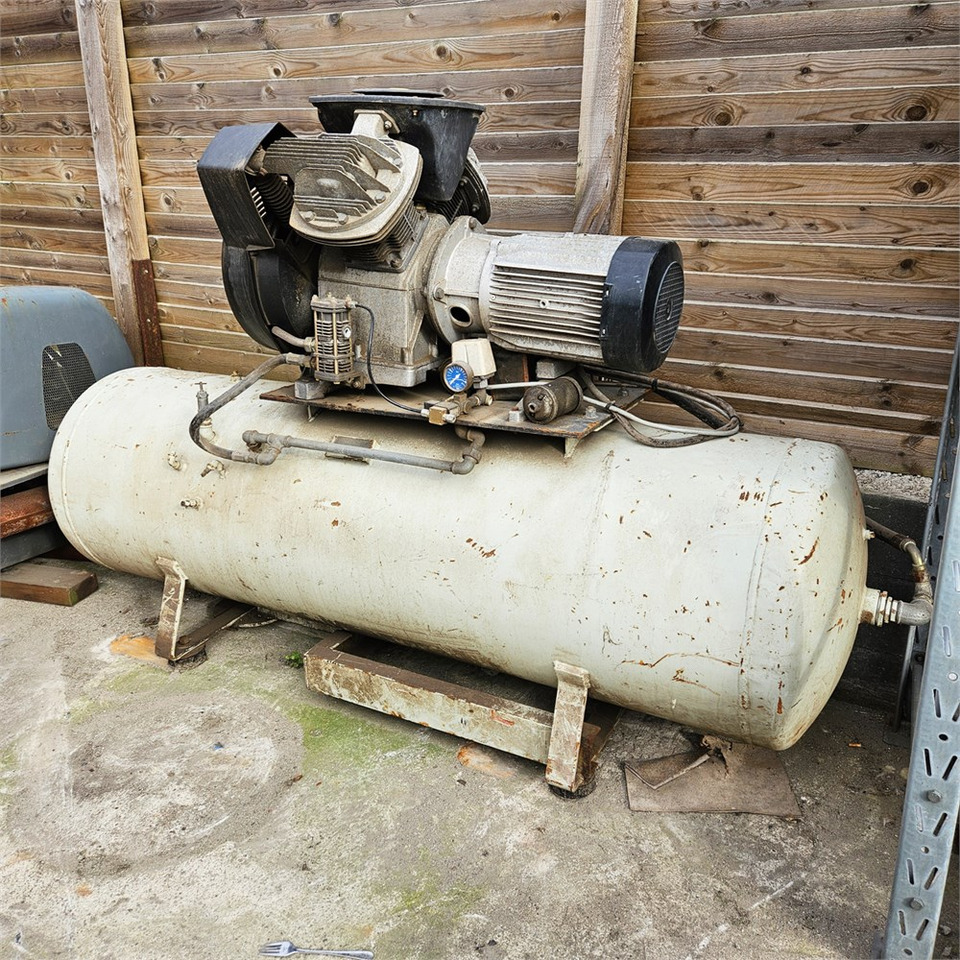 Atlas Copco Compressor - Воздушный компрессор: фото 3 Atlas Copco Compressor - Воздушный компрессор: фото 3