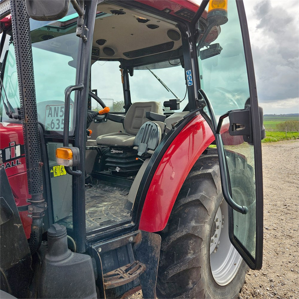 Трактор CASE IH Farmall 65A: фото 9