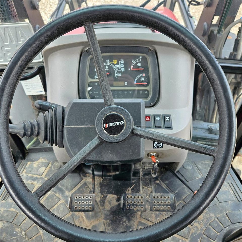 Трактор CASE IH Farmall 65A: фото 13