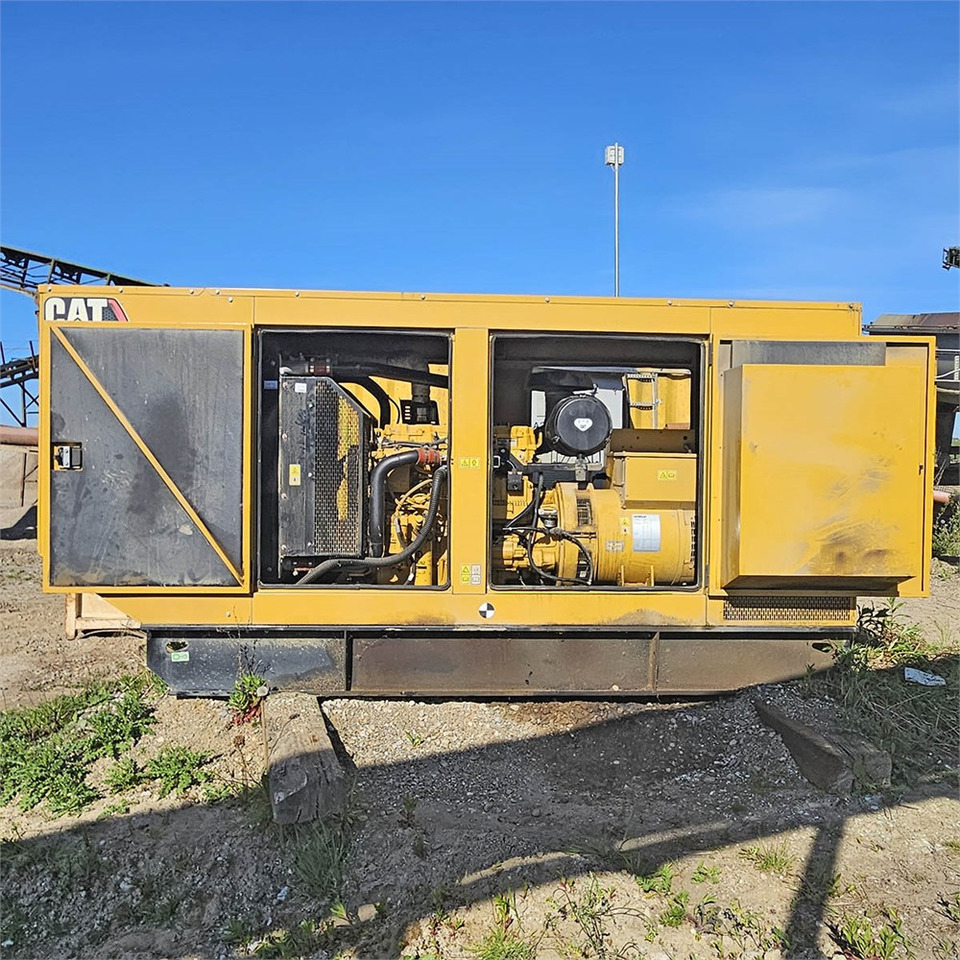 Caterpillar DE250 E0 - Электрогенератор: фото 3 Caterpillar DE250 E0 - Электрогенератор: фото 3