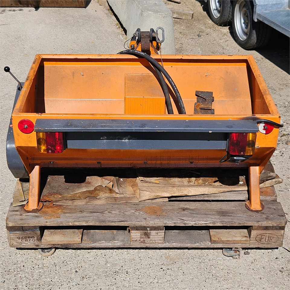 Epoke PMH 1,4 - Разбрасыватель песка/ Соли: фото 2 Epoke PMH 1,4 - Разбрасыватель песка/ Соли: фото 2