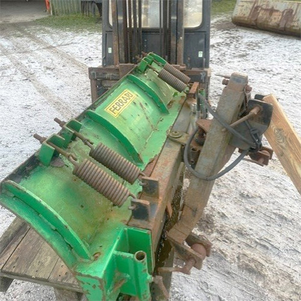 Ferrari FSP 150 - Коммунальный трактор: фото 2 Ferrari FSP 150 - Коммунальный трактор: фото 2