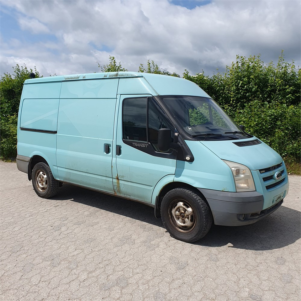 Ford Transit Van 2,4 Tdci 350m Rwd - Цельнометаллический фургон: фото 4 Ford Transit Van 2,4 Tdci 350m Rwd - Цельнометаллический фургон: фото 4