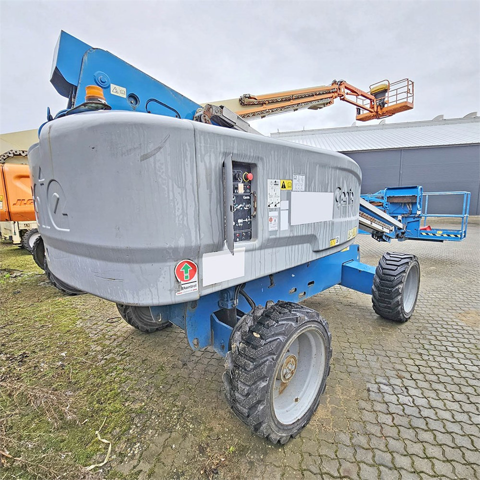 Genie S60HC - Телескопический подъемник: фото 5 Genie S60HC - Телескопический подъемник: фото 5