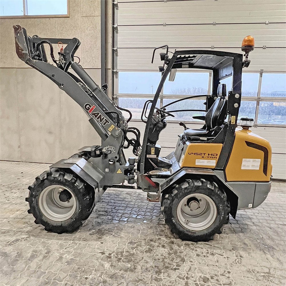 Giant V452T X-Tra HD - Колёсный погрузчик: фото 4 Giant V452T X-Tra HD - Колёсный погрузчик: фото 4