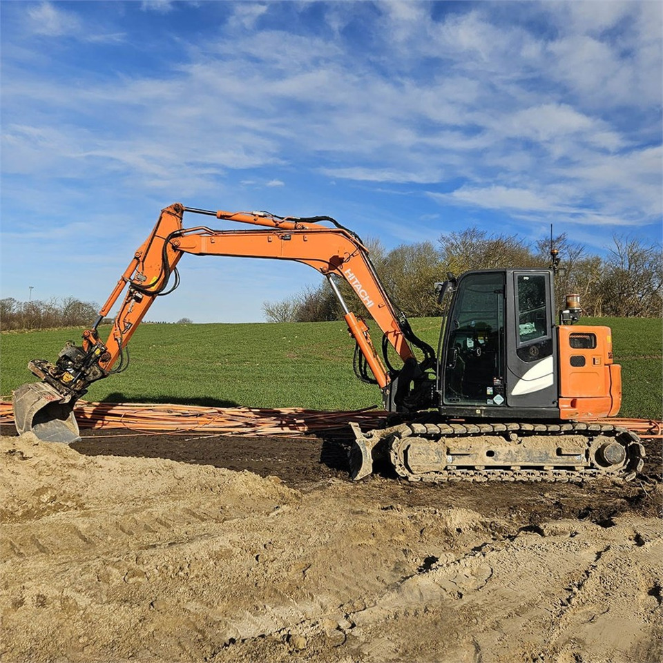 Hitachi ZX85USB-6 - Мини-экскаватор: фото 2 Hitachi ZX85USB-6 - Мини-экскаватор: фото 2