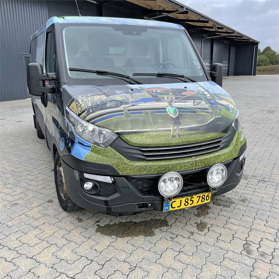 Iveco 35-120 HI Matic - Цельнометаллический фургон: фото 2 Iveco 35-120 HI Matic - Цельнометаллический фургон: фото 2