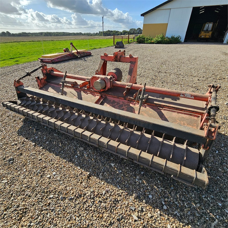 Maschio CB300 - Почвофреза: фото 1 Maschio CB300 - Почвофреза: фото 1