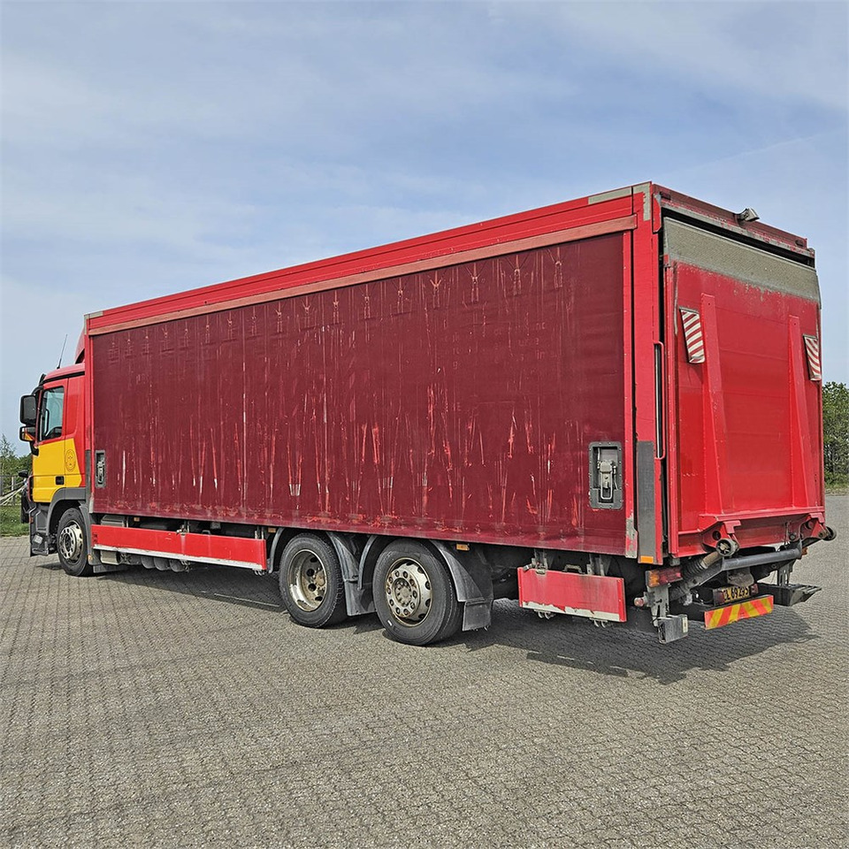 Mercedes Actros 2541 - Грузовик с закрытым кузовом: фото 3 Mercedes Actros 2541 - Грузовик с закрытым кузовом: фото 3