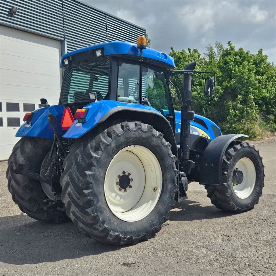 New Holland T7550 - Трактор: фото 5 New Holland T7550 - Трактор: фото 5