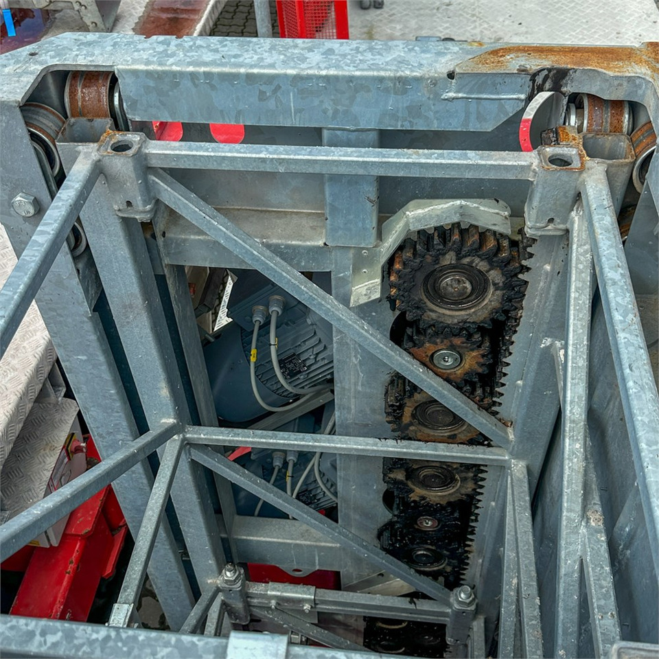 Подъёмник Scanclimber SC 8000: фото 9 Подъёмник Scanclimber SC 8000: фото 9