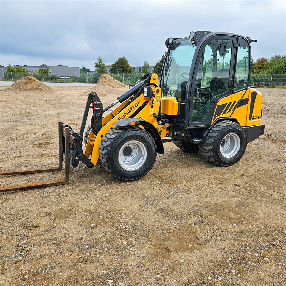 Schaeff 2445 - Колёсный погрузчик: фото 1 Schaeff 2445 - Колёсный погрузчик: фото 1
