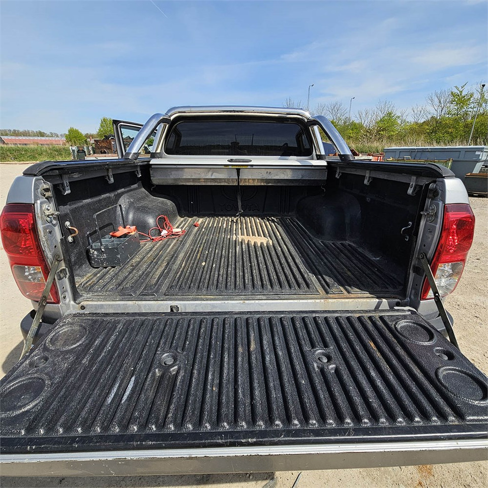 Toyota Hillux - Пикап: фото 5 Toyota Hillux - Пикап: фото 5