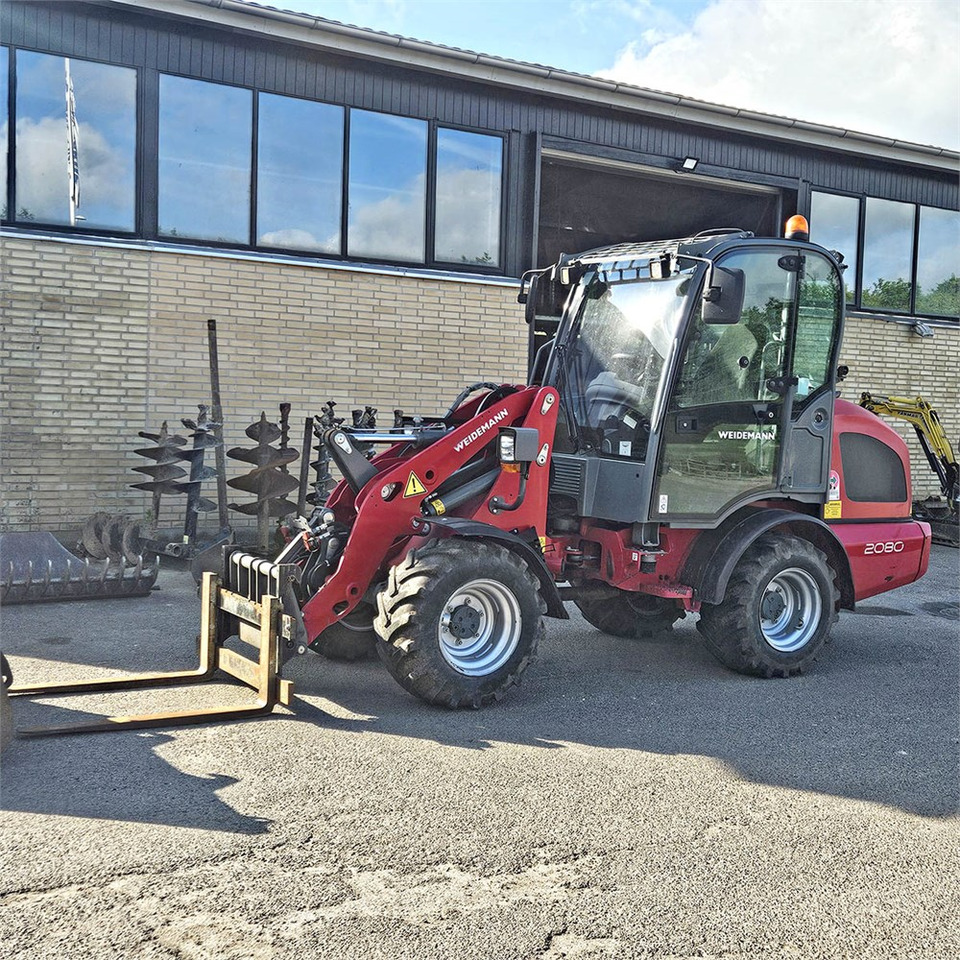 Weidemann 2080 - Мини-погрузчик с бортовым поворотом: фото 2 Weidemann 2080 - Мини-погрузчик с бортовым поворотом: фото 2