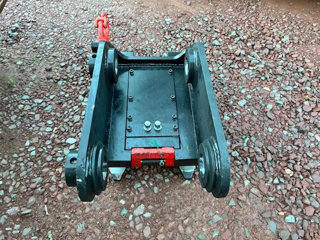 ARDEN EQUIPEMENT ATTACHE RAPIDE AE S060 - Сцепное устройство для Строительной техники: фото 4 ARDEN EQUIPEMENT ATTACHE RAPIDE AE S060 - Сцепное устройство для Строительной техники: фото 4