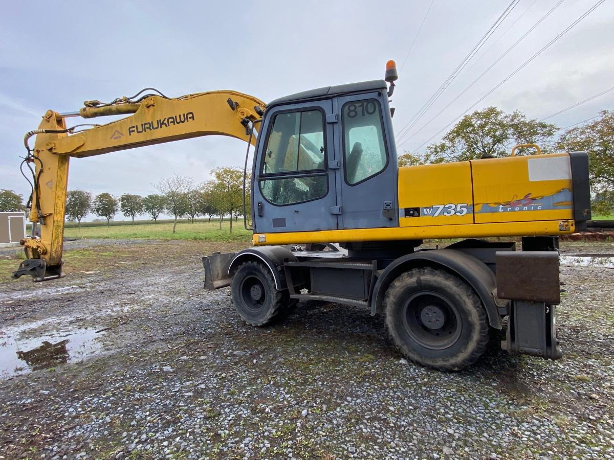 Furukawa W 735 - Колёсный экскаватор: фото 2 Furukawa W 735 - Колёсный экскаватор: фото 2