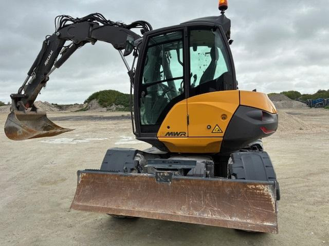 Mecalac 9 MWR - Колёсный экскаватор: фото 3 Mecalac 9 MWR - Колёсный экскаватор: фото 3