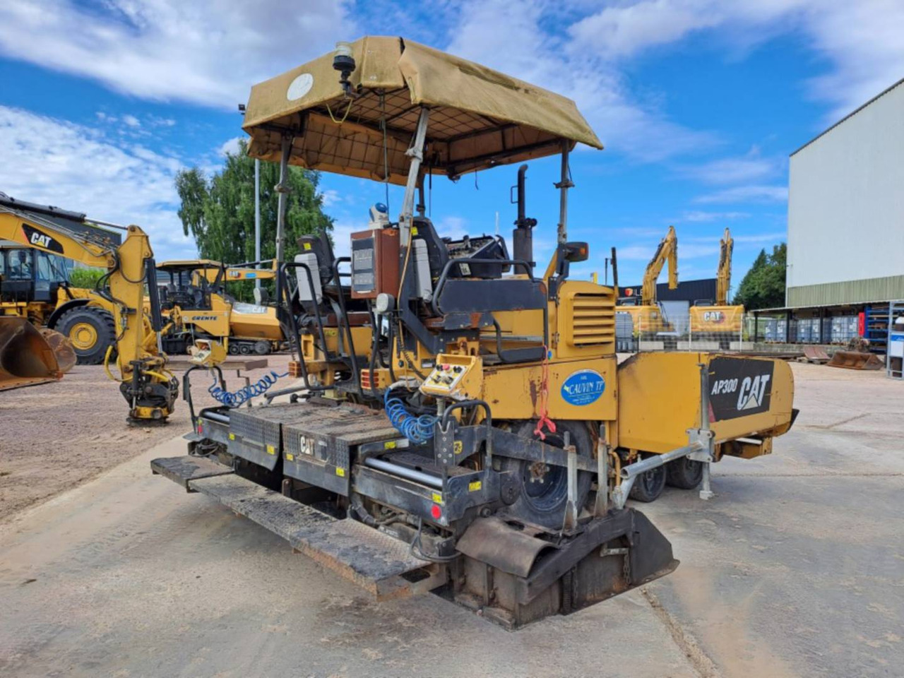 CAT AP300 - Асфальтоукладчик: фото 4 CAT AP300 - Асфальтоукладчик: фото 4