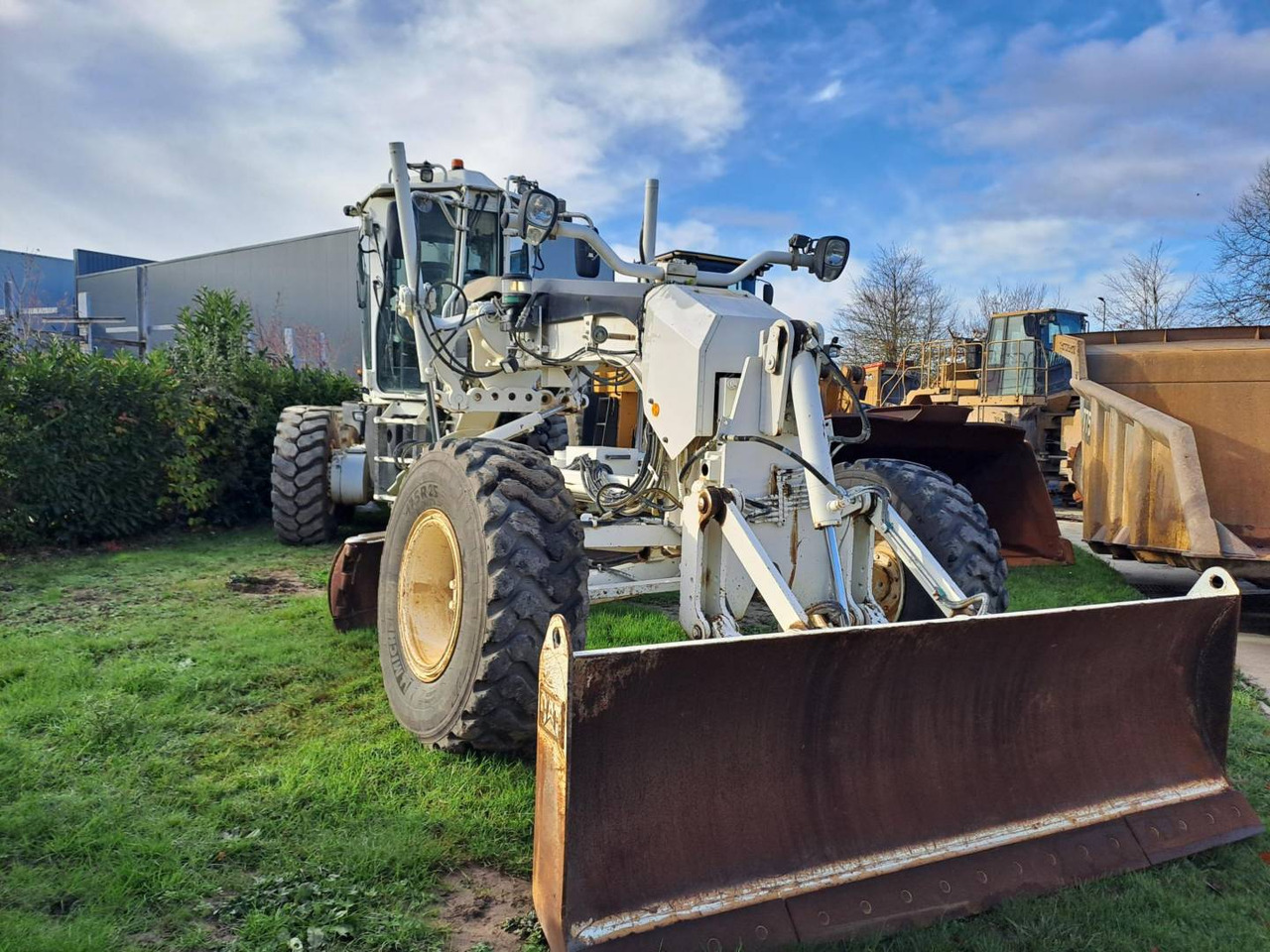 CAT 12M3 - Другая техника: фото 2 CAT 12M3 - Другая техника: фото 2