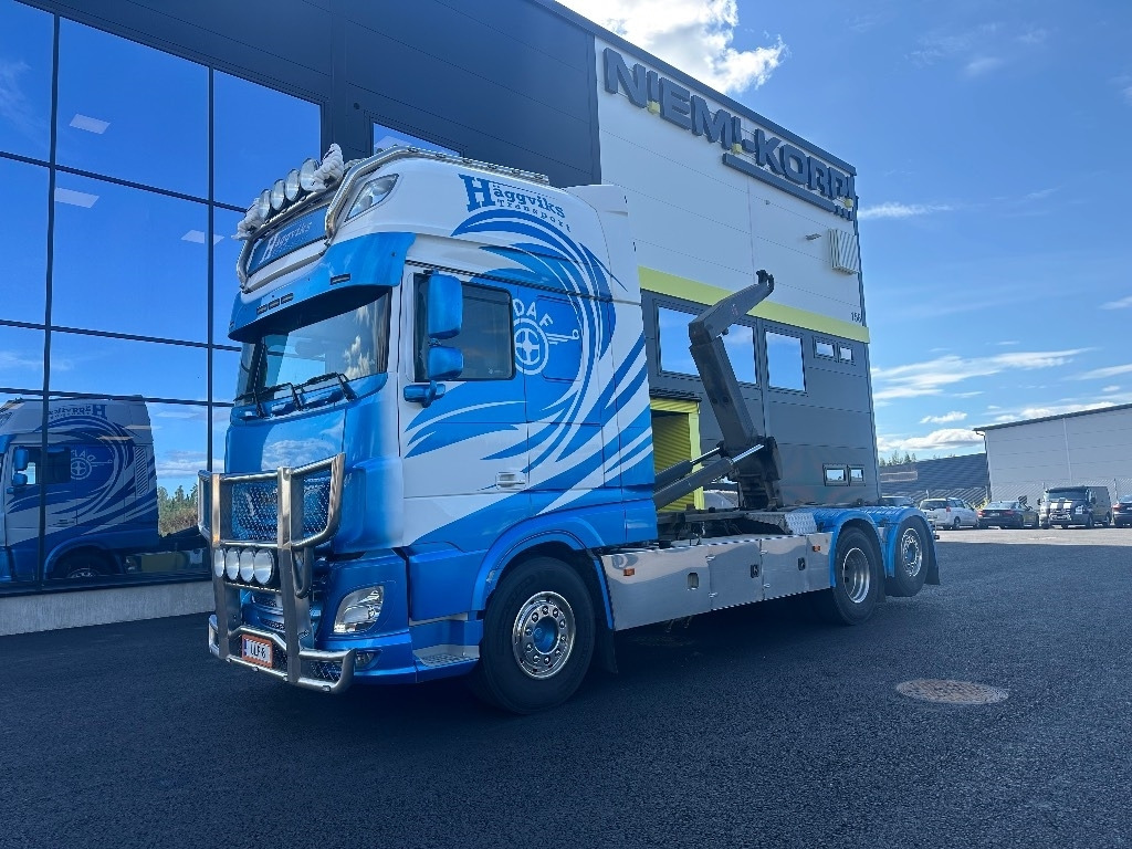 DAF XF 530 6x2*4 - Крюковой мультилифт: фото 1 DAF XF 530 6x2*4 - Крюковой мультилифт: фото 1