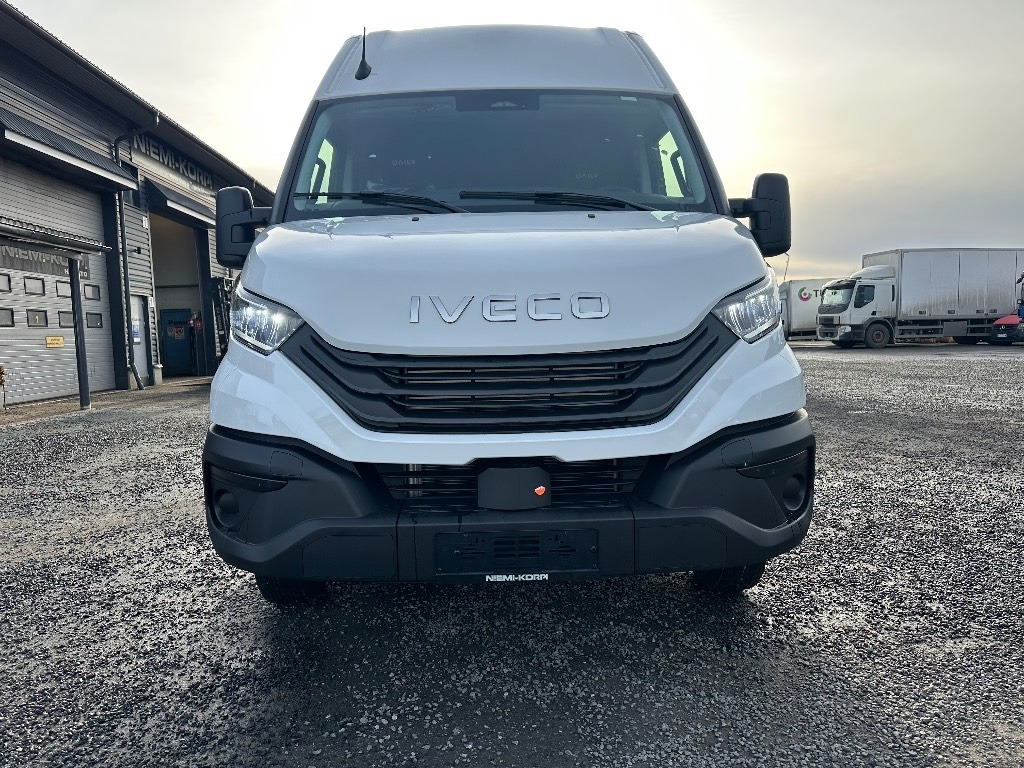 Iveco Daily 50C18 16m3 - Цельнометаллический фургон: фото 3 Iveco Daily 50C18 16m3 - Цельнометаллический фургон: фото 3