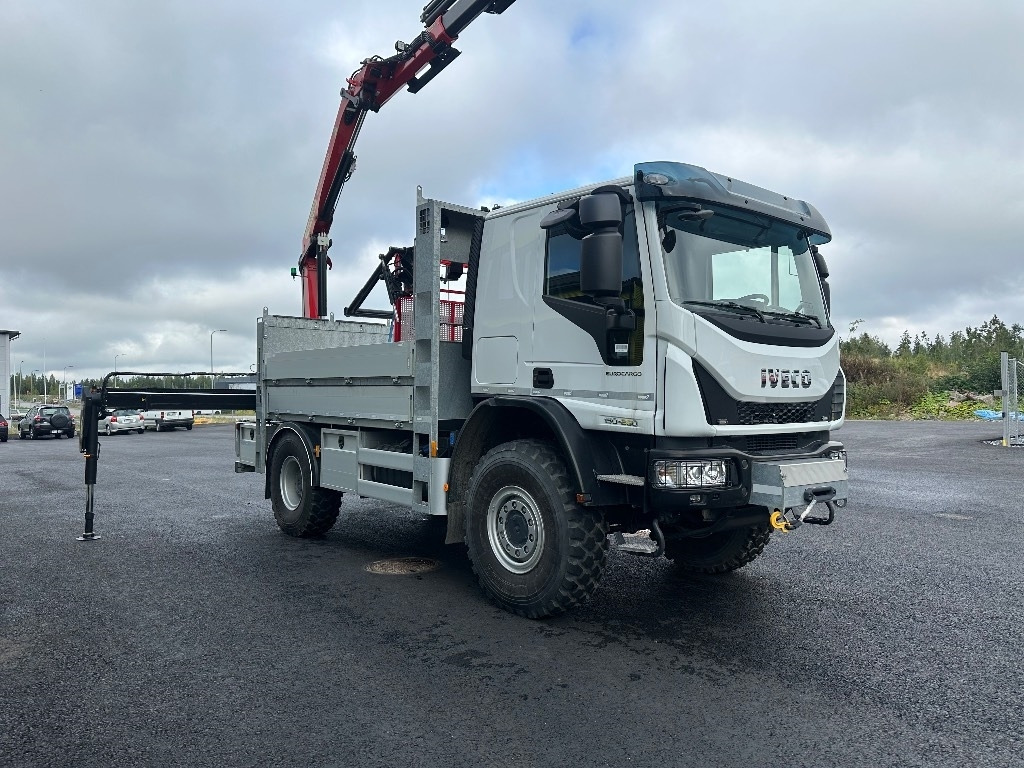 Iveco Eurocargo ML150E28 4x4 sähkölaitos varustein - Автоманипулятор: фото 2 Iveco Eurocargo ML150E28 4x4 sähkölaitos varustein - Автоманипулятор: фото 2