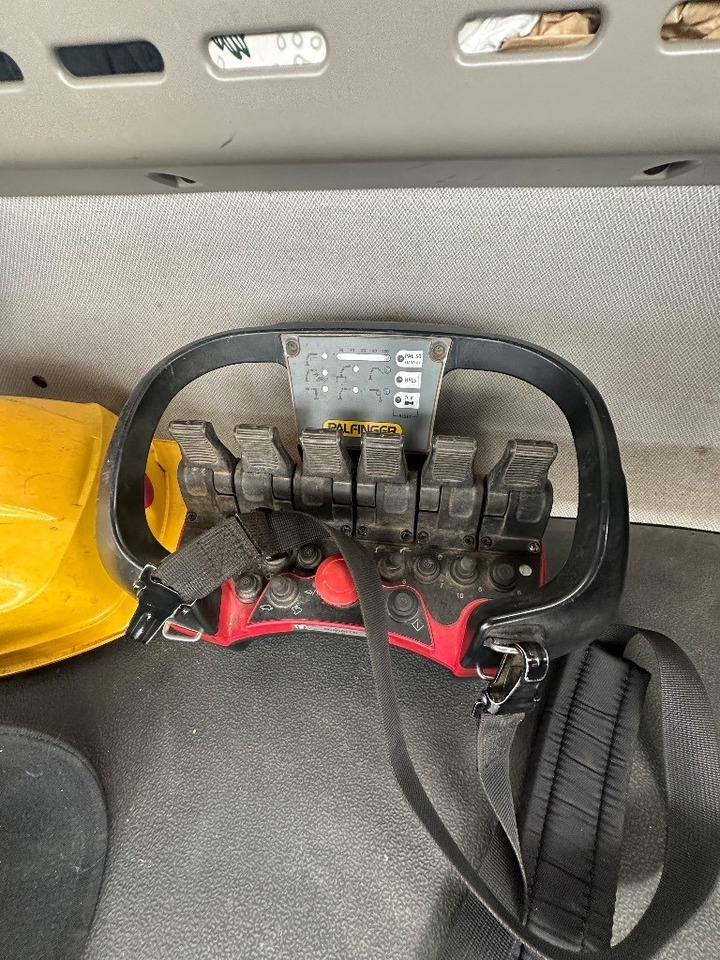 Iveco S-Way AD 260S48 - Автоманипулятор: фото 4 Iveco S-Way AD 260S48 - Автоманипулятор: фото 4