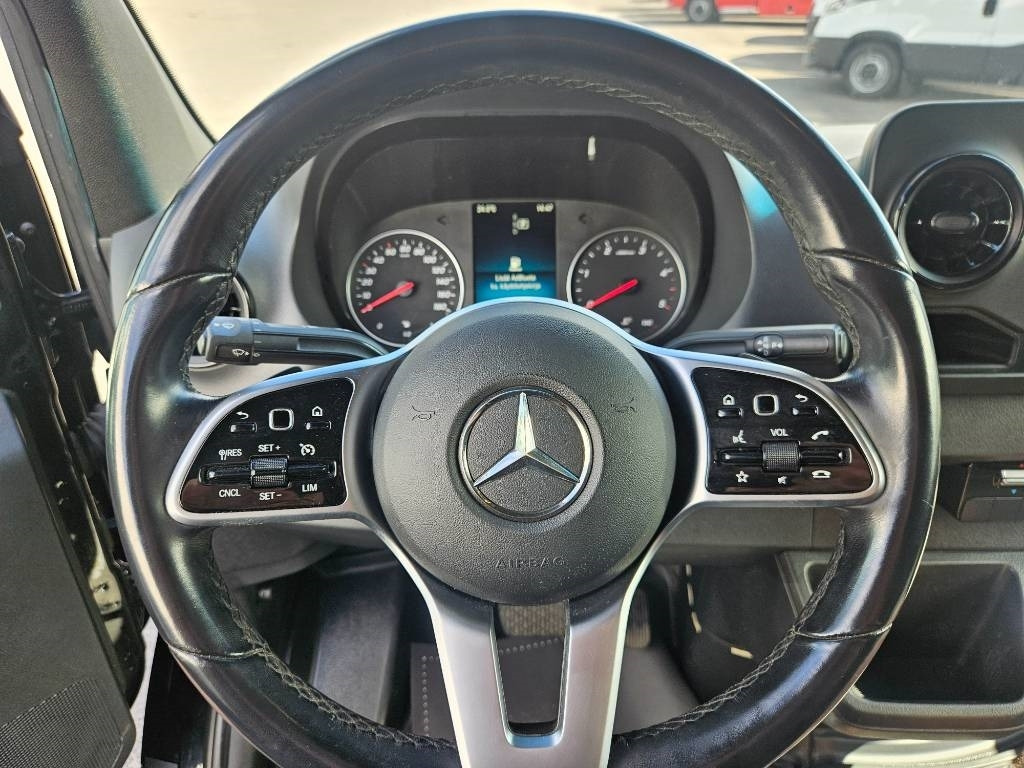 Mercedes-Benz Sprinter 317 RWD - Цельнометаллический фургон: фото 5 Mercedes-Benz Sprinter 317 RWD - Цельнометаллический фургон: фото 5