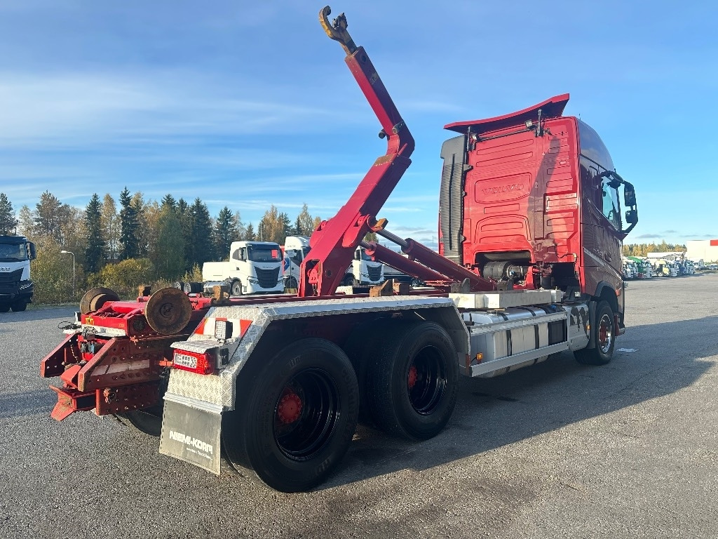 Volvo FH13 540 6x4 - Крюковой мультилифт: фото 4 Volvo FH13 540 6x4 - Крюковой мультилифт: фото 4