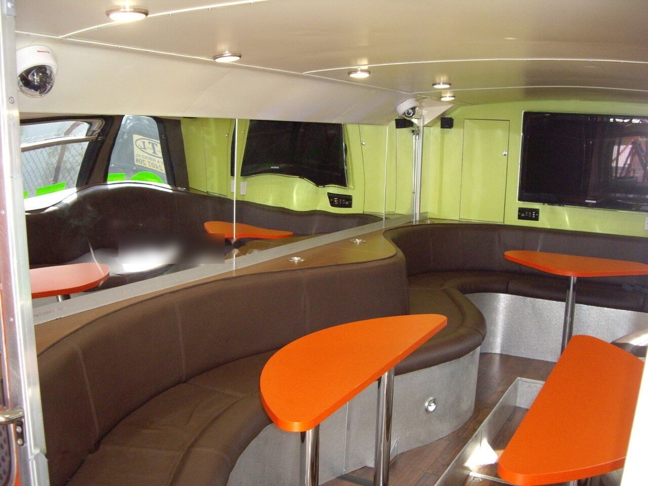 MCW METROBUS British Double Decker Bus Pub Bar Cafe Restaurant - Двухэтажный автобус: фото 5 MCW METROBUS British Double Decker Bus Pub Bar Cafe Restaurant - Двухэтажный автобус: фото 5