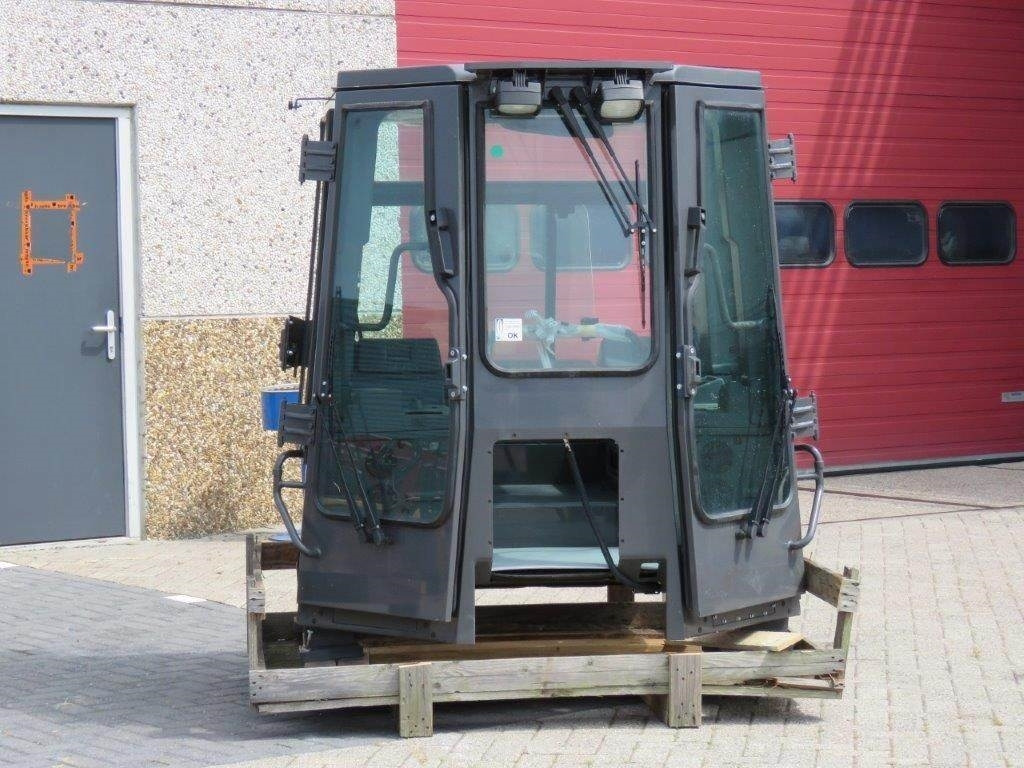 New Holland CE - Кабина для Строительной техники: фото 5 New Holland CE - Кабина для Строительной техники: фото 5