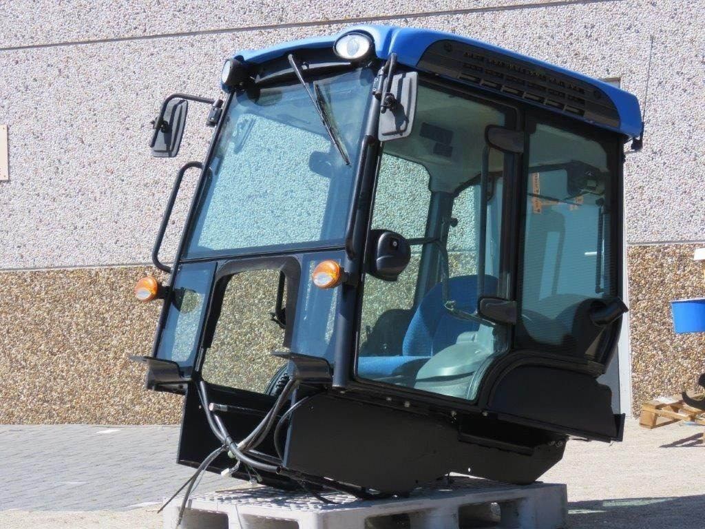 New Holland TK - Кабина для Строительной техники: фото 2 New Holland TK - Кабина для Строительной техники: фото 2