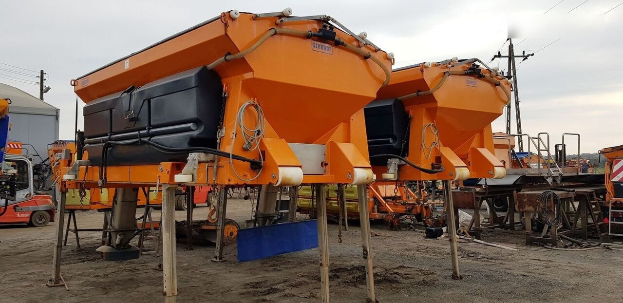 Schmidt Solarko piaskarka SCHMIDT STRATOS 5m3 20 - Разбрасыватель песка/ Соли для Коммунальной и специальной техники: фото 1 Schmidt Solarko piaskarka SCHMIDT STRATOS 5m3 20 - Разбрасыватель песка/ Соли для Коммунальной и специальной техники: фото 1