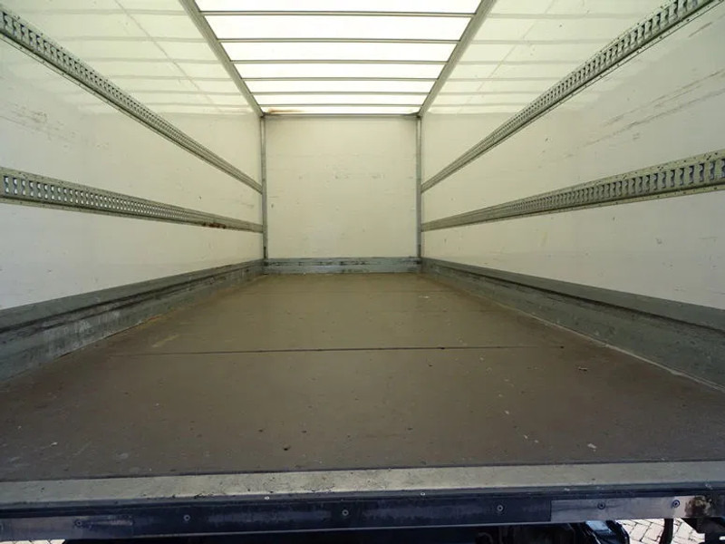 DAF LF 260 16 TON SLEEPER BOX 720X250X244 LBW 1.5 T - Грузовик с закрытым кузовом: фото 3 DAF LF 260 16 TON SLEEPER BOX 720X250X244 LBW 1.5 T - Грузовик с закрытым кузовом: фото 3