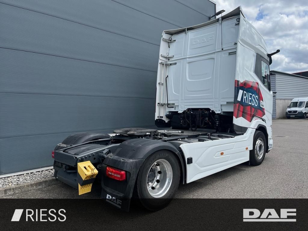 DAF XG+ 530 FT Alcoa Leder Intarder Standklima Hydra DAF XG+ 530 FT Alcoa Leder Intarder Standklima Hydra - Тягач: фото 3 DAF XG+ 530 FT Alcoa Leder Intarder Standklima Hydra DAF XG+ 530 FT Alcoa Leder Intarder Standklima Hydra - Тягач: фото 3
