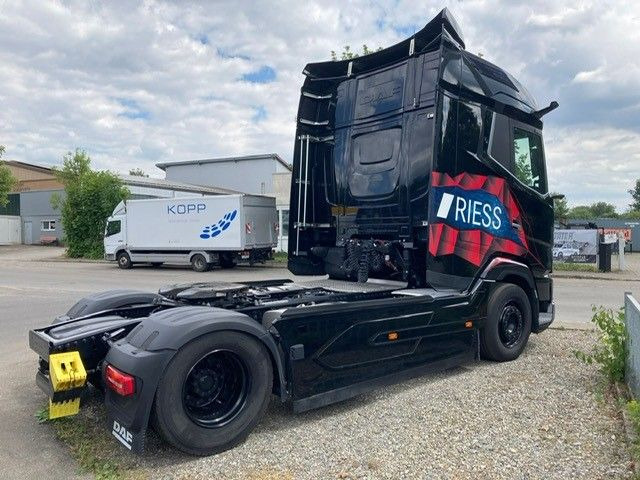 DAF XG 530 FT Vollluft Leder Kamera SpurH DAF XG 530 FT Vollluft Leder Kamera - Тягач: фото 4 DAF XG 530 FT Vollluft Leder Kamera SpurH DAF XG 530 FT Vollluft Leder Kamera - Тягач: фото 4