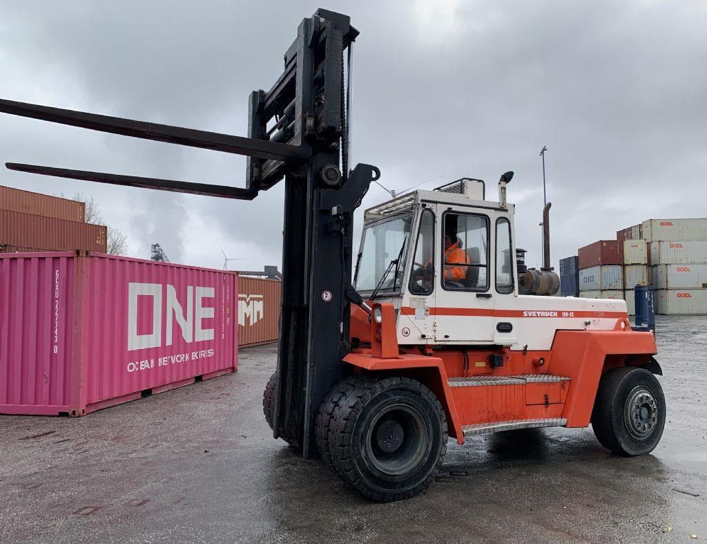 Svetruck 13,6-120-32 - Дизельный погрузчик: фото 4 Svetruck 13,6-120-32 - Дизельный погрузчик: фото 4