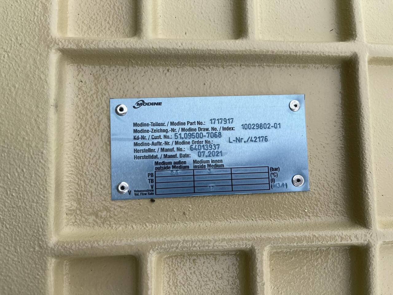 MAN INTERCOOLER 51.09500-7068 - Интеркулер для Грузовиков: фото 2 MAN INTERCOOLER 51.09500-7068 - Интеркулер для Грузовиков: фото 2