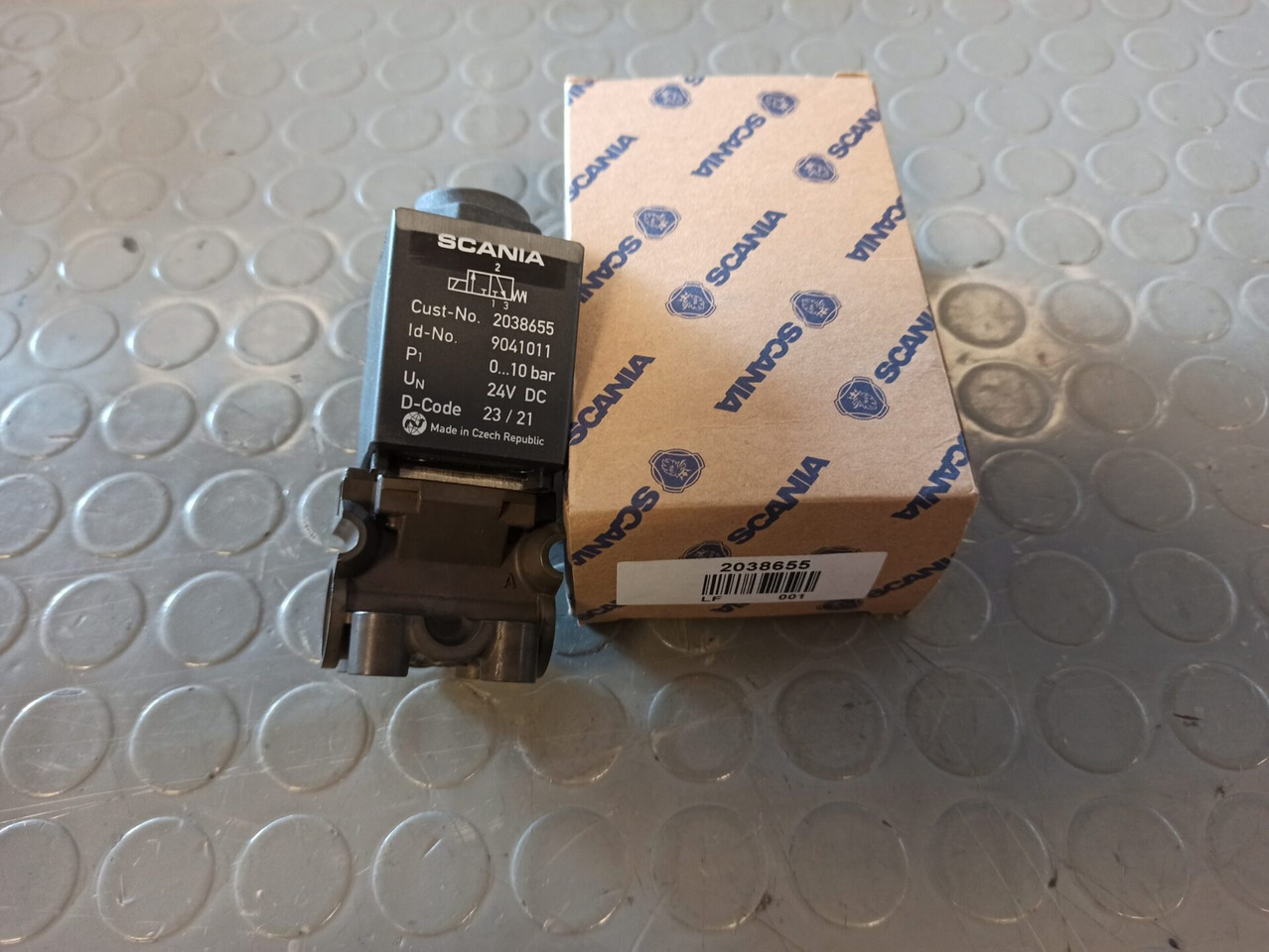 SCANIA SOLENOID VALVE 2038655 - Задняя ось для Грузовиков: фото 1 SCANIA SOLENOID VALVE 2038655 - Задняя ось для Грузовиков: фото 1
